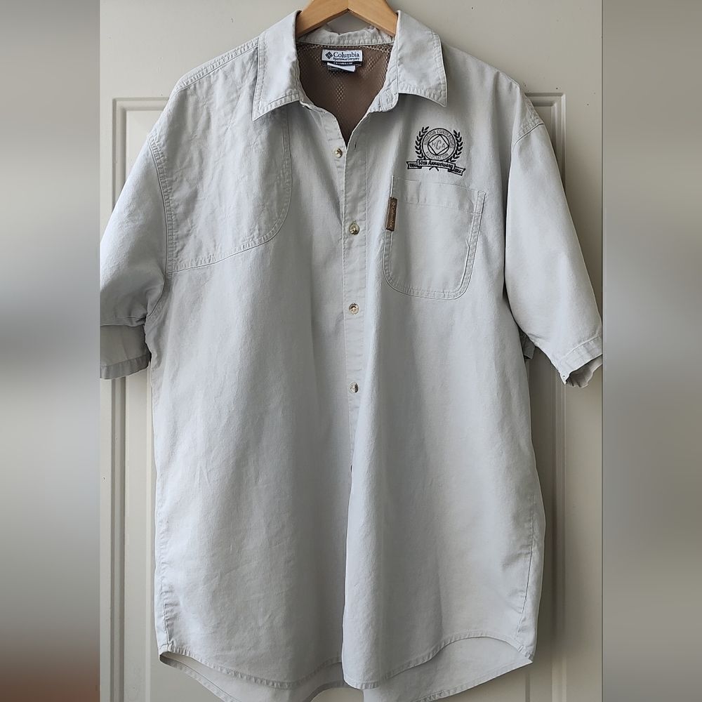 Columbia Men's short sleeve shirt size L
